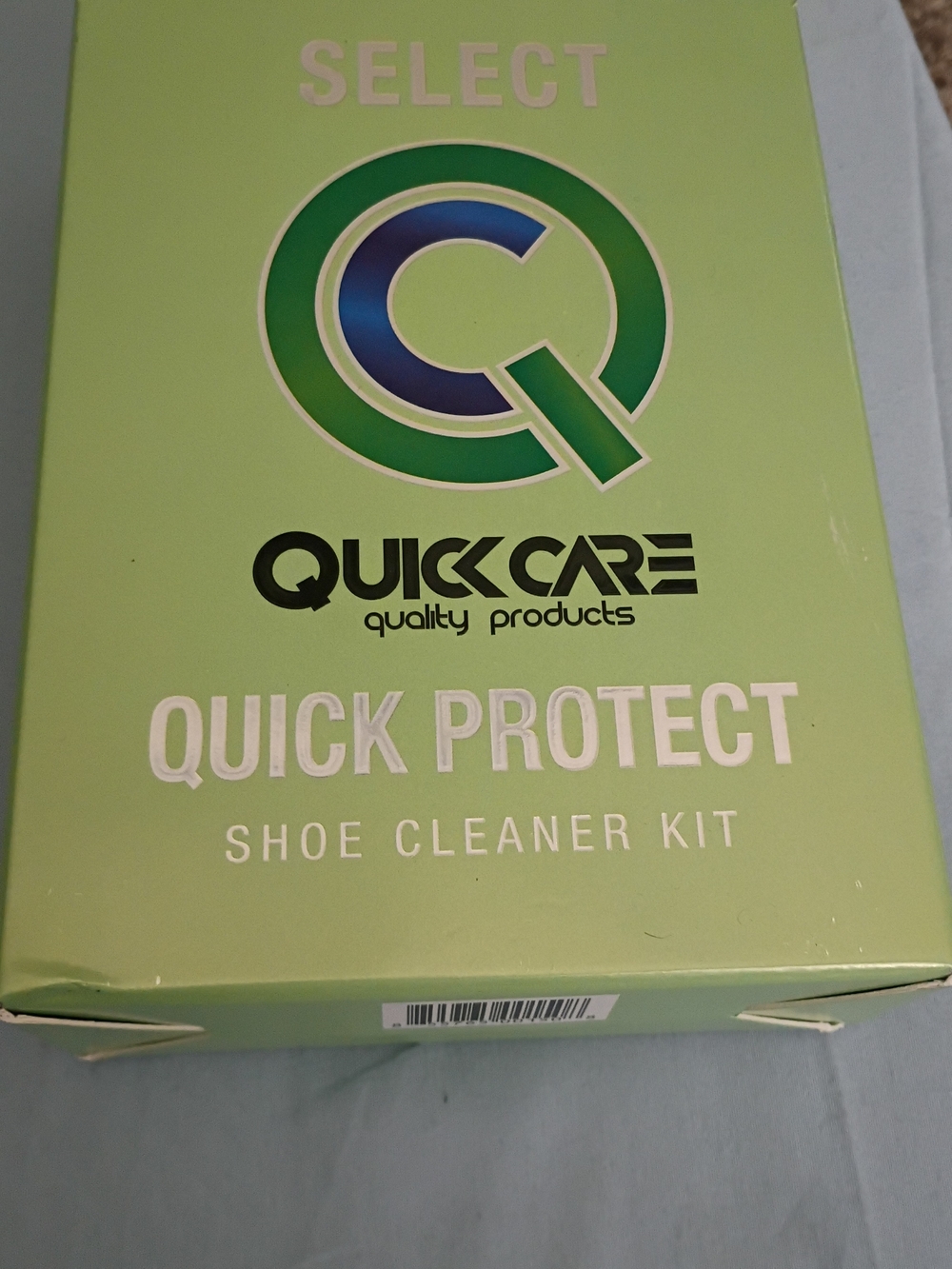Quick Protect Shoe Cleaner Kit - Green Plus Ankle Socks Bundle